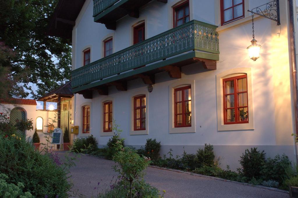 Hotel Zur Schonen Aussicht Feldkirchen-Westerham Zewnętrze zdjęcie